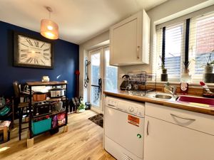 Dining Kitchen- click for photo gallery